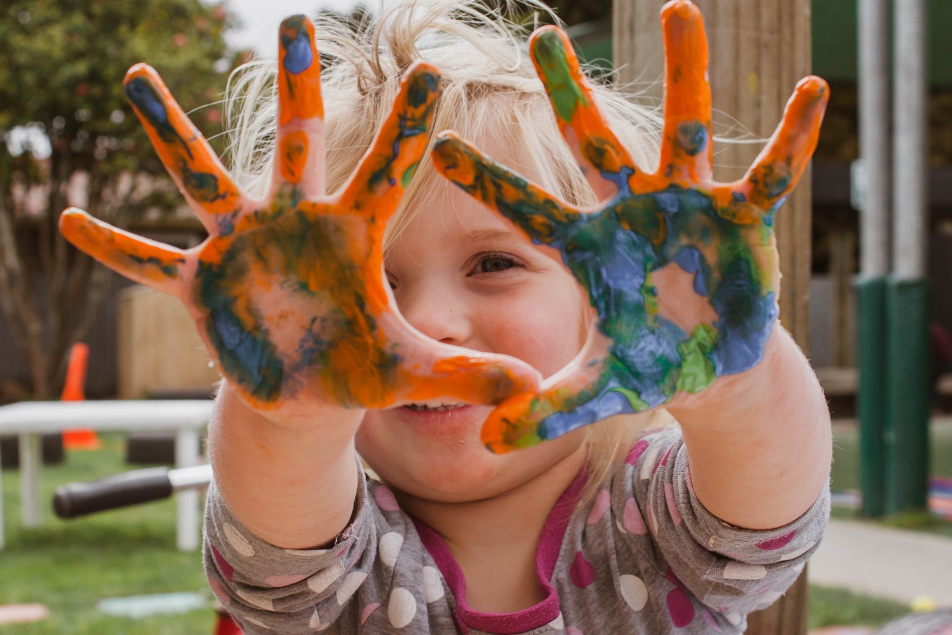 Plongez dans l’Univers ludique de Babychou : l’Apprentissage par le Jeu au cœur de notre crèche